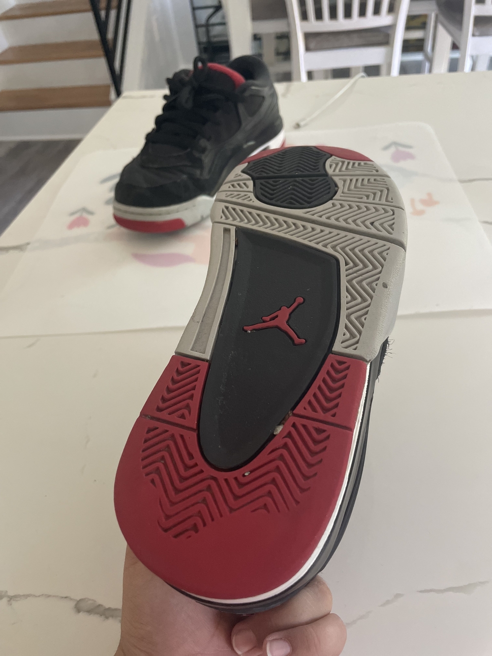 Nike Black Low-Top Sneakers with White Label - Picture 3 of 5